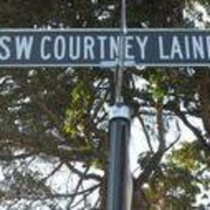 Meet your Posher, Courtney